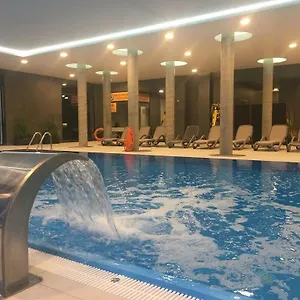  Apartment A&b